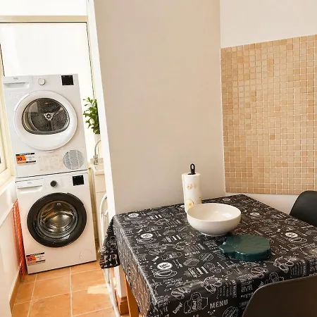 Celebrity Home, Appartement *
