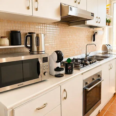 Celebrity Home, Appartement