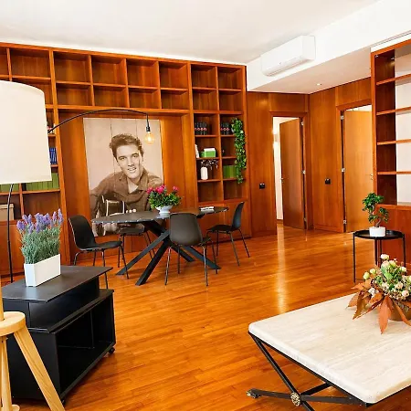 Celebrity Home, Appartement *