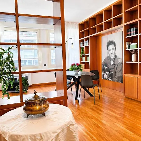 Celebrity Home, Appartement Bari