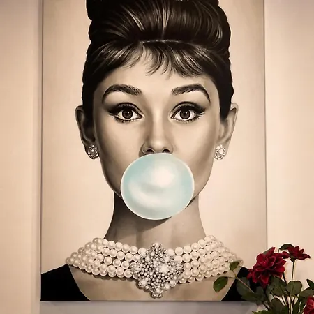 Celebrity Home, Appartement *